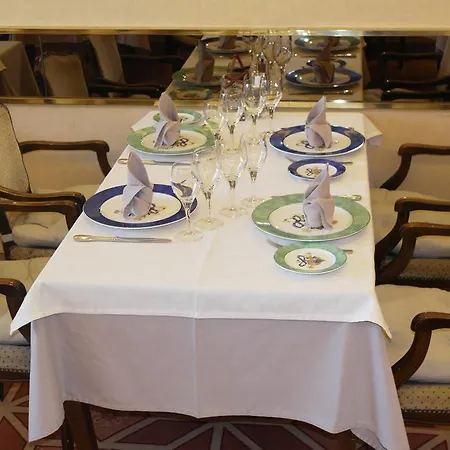 Restaurant Des Lys 3*