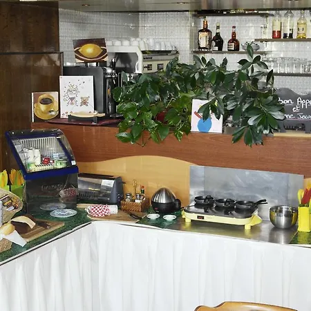Restaurant Des Lys Отель 3*