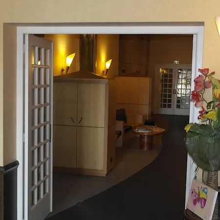 Отель Restaurant Des Lys