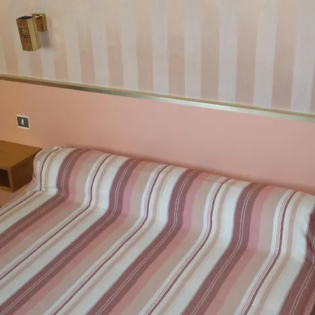 Отель Restaurant Des Lys 3*