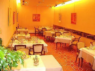 Restaurant Des Lys Отель 3*