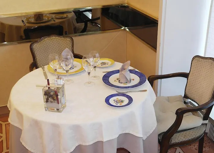 Отель Restaurant Des Lys