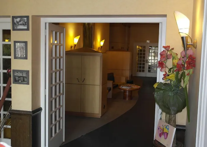 Отель Restaurant Des Lys