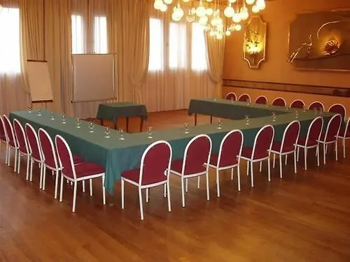 Отель Restaurant Des Lys